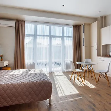 Aparthotel Five Seasons Family 4*
