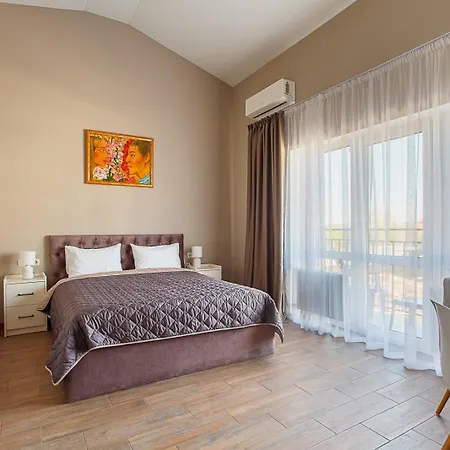 Aparthotel Five Seasons Family 4*