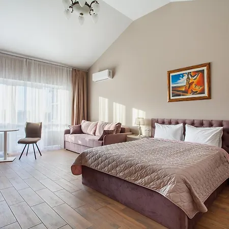 Five Seasons Family Aparthotel 4*